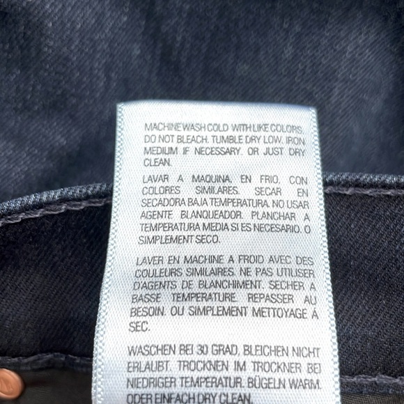 Mother High Waist Denim Mini Skirt in Twilight Whispers. Size 30. - Picture 11 of 12